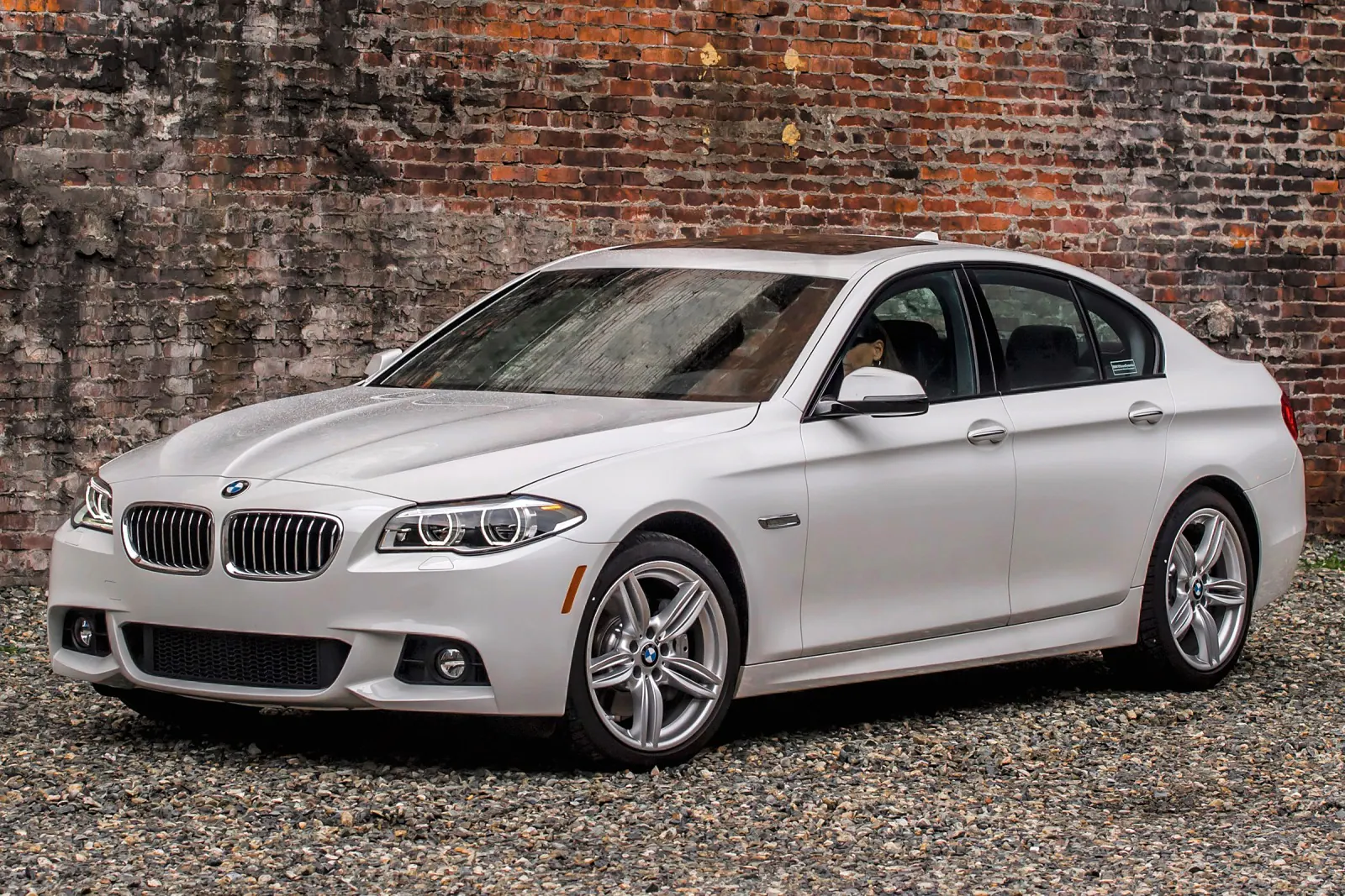 BMW 5 Series (2016)