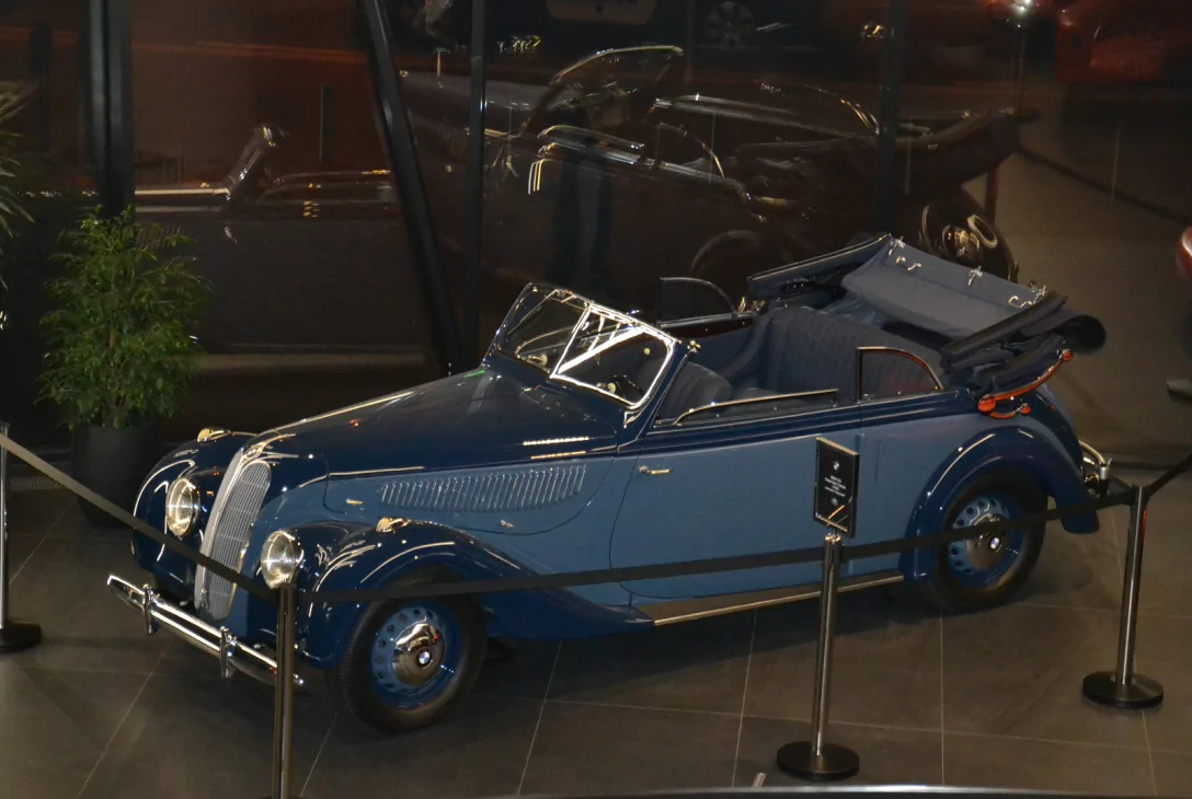 BMW 335 1939 року