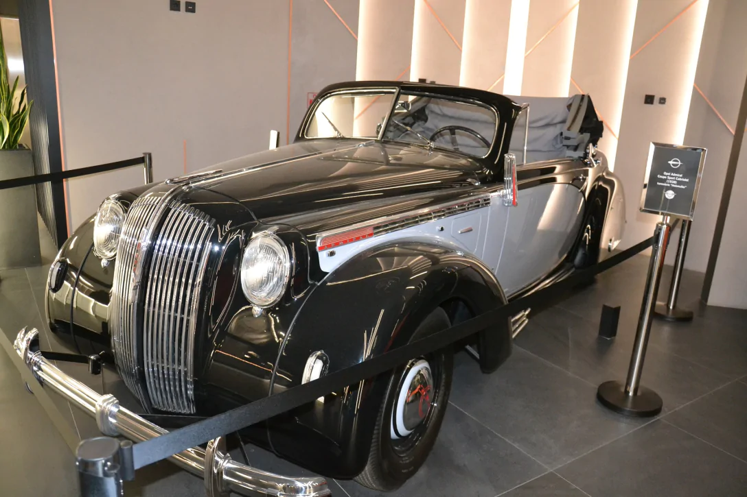 Opel Admiral 1938 року