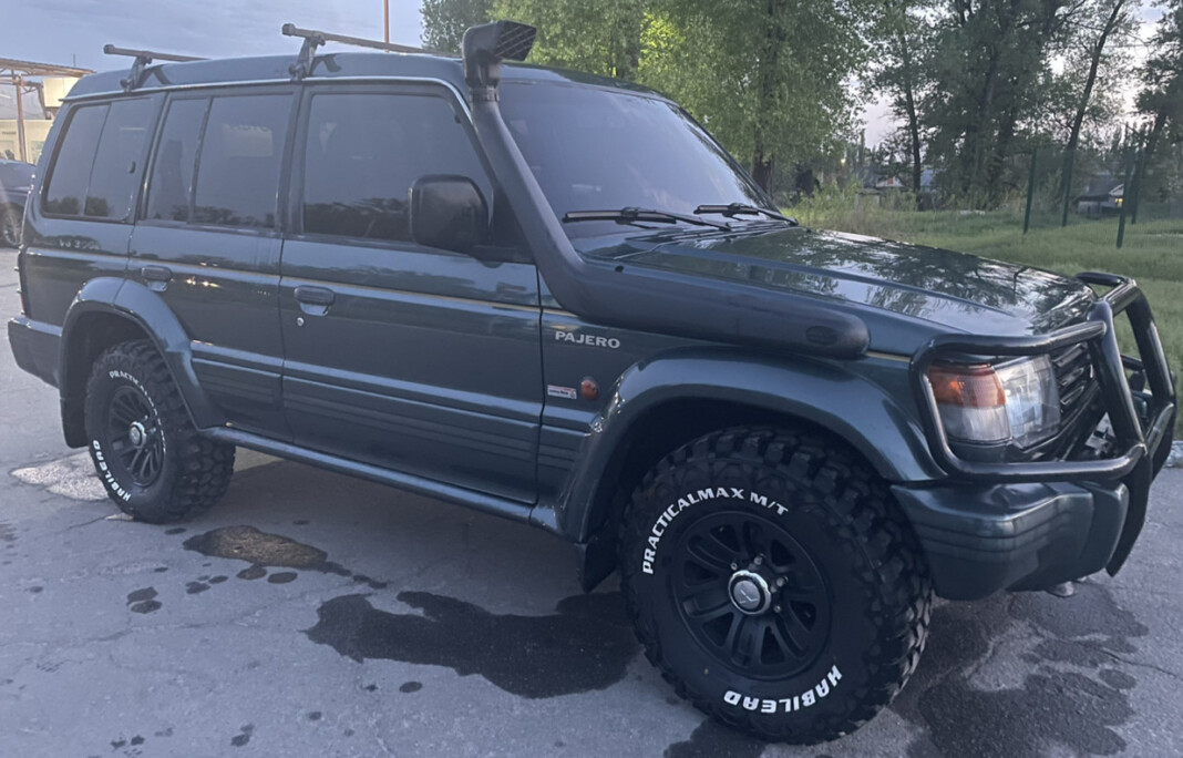 Mitsubishi Pajero 1993 - Бензин 3,0 л - $6700