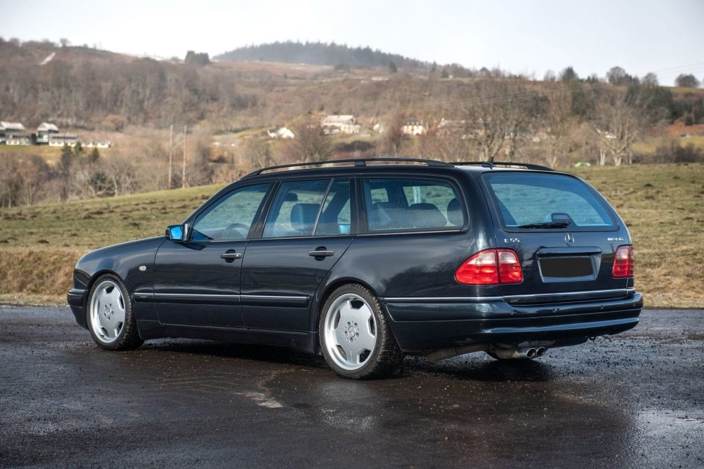 Mercedes-Benz E55 AMG