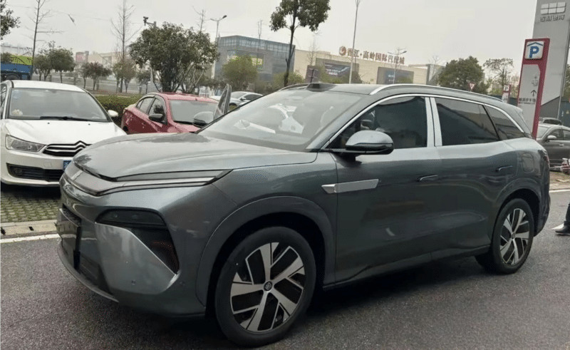 BYD Tang L