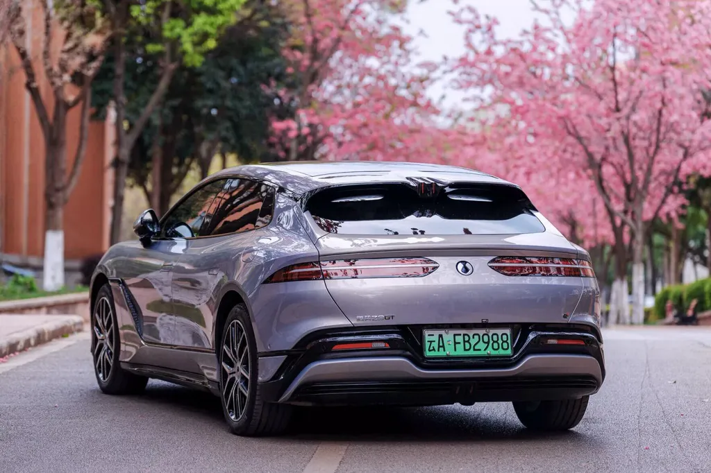Denza Z9 GT 
