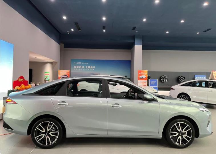 Roewe D6
