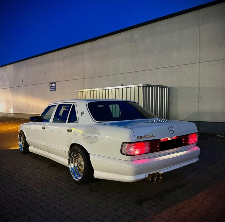 Mercedes-Benz 1000 SEL