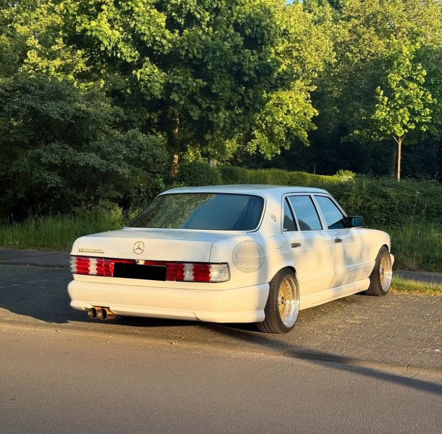 Mercedes-Benz 1000 SEL