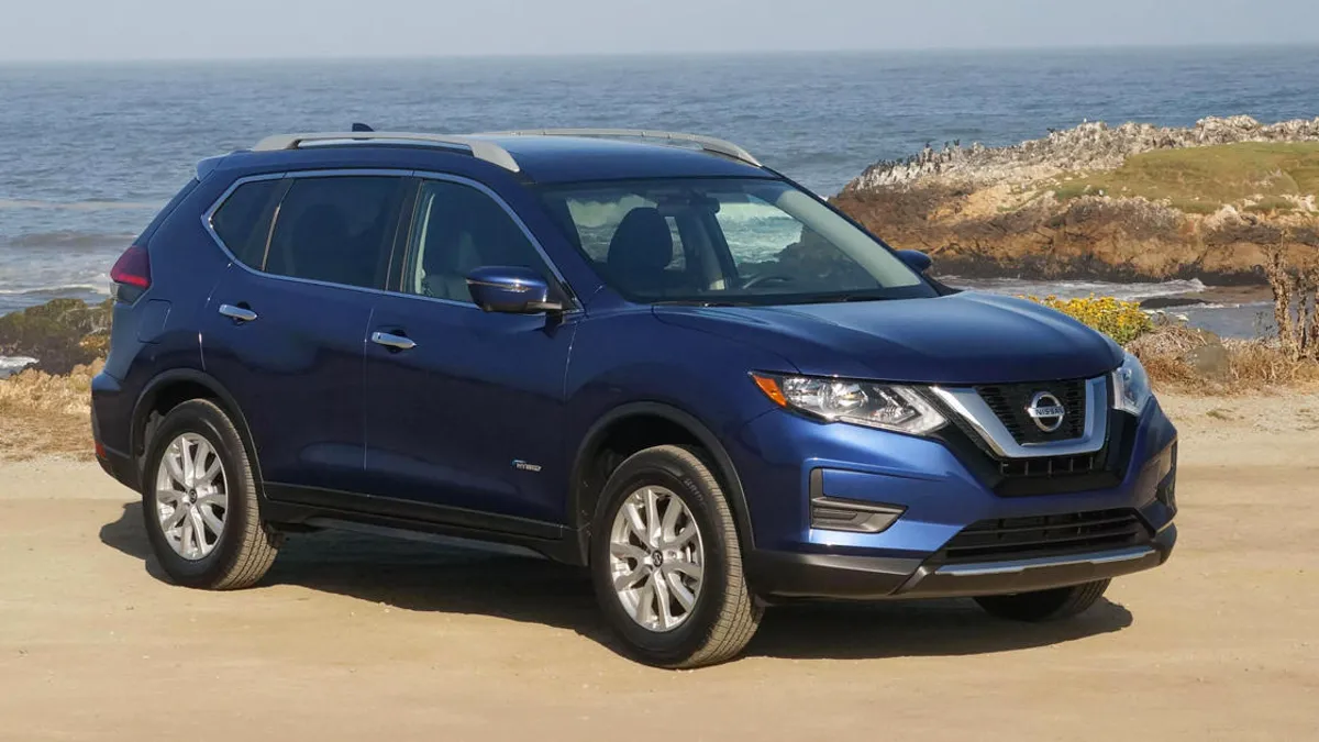 Nissan Rogue Hybrid (2018)