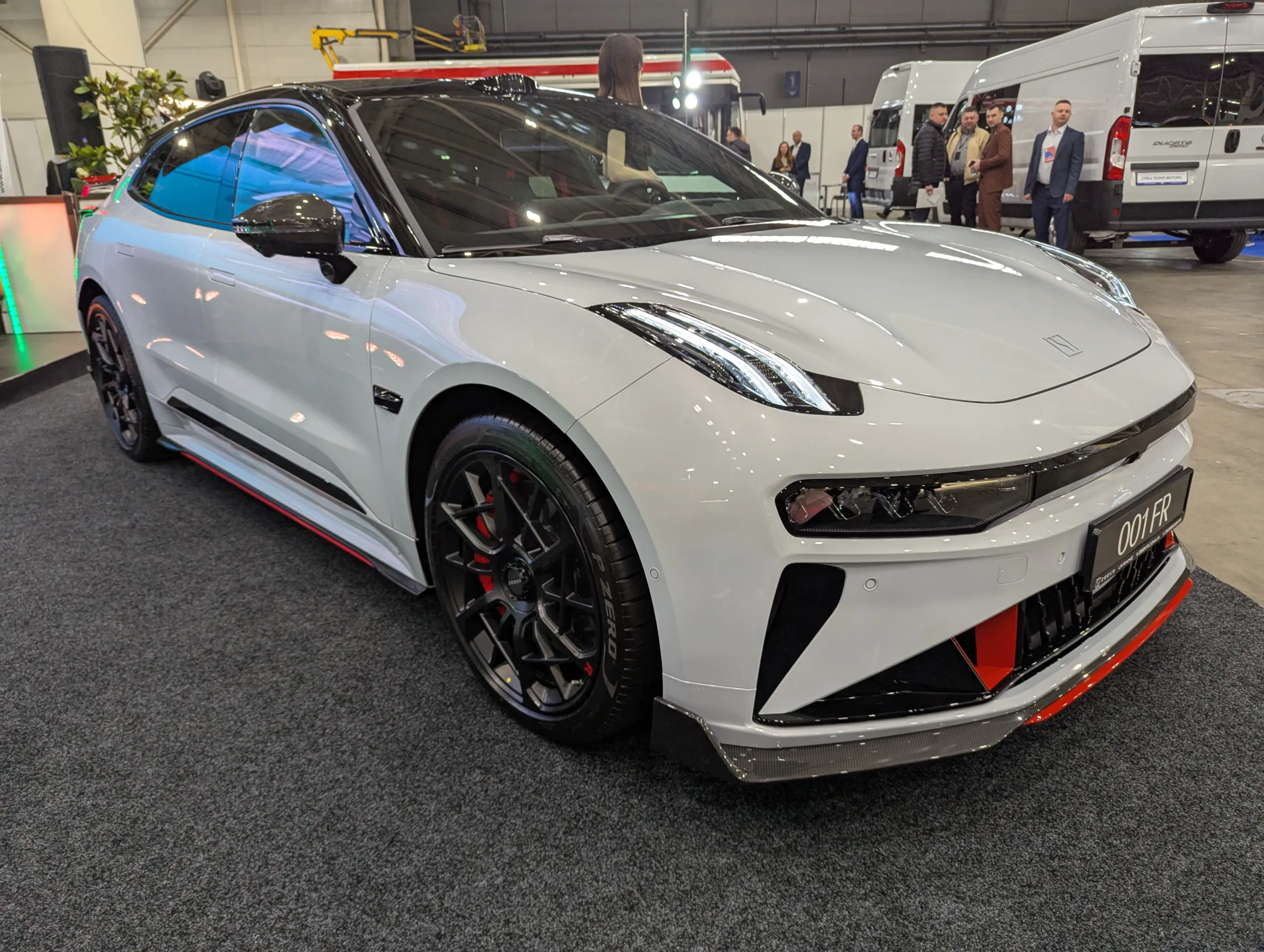 Zeekr 001