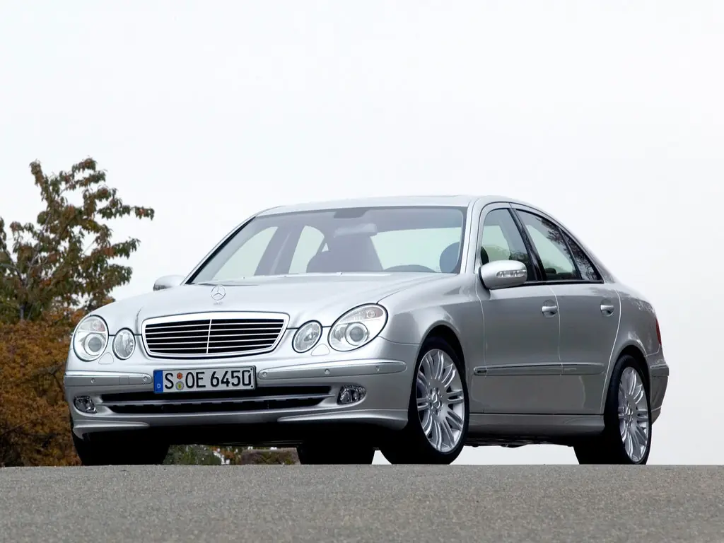 Mercedes-Benz E-Class 350 AT 4Matic 2005