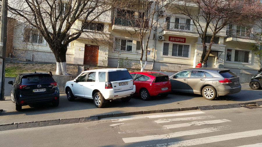 паркування на тротуарі
