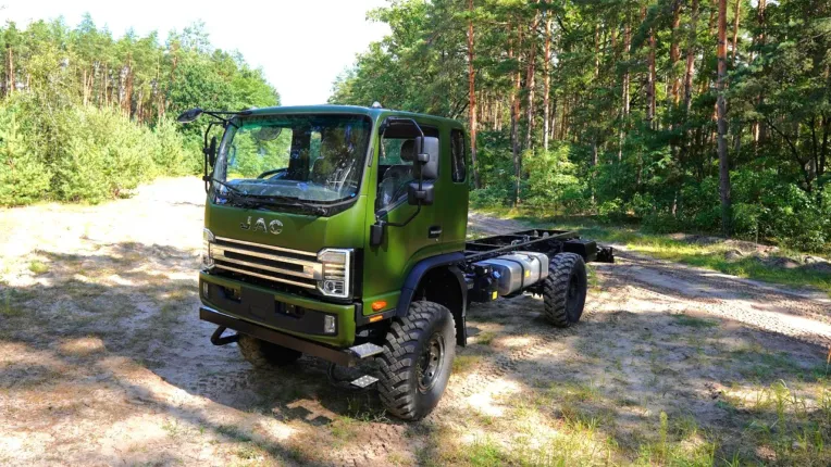 JAC N120