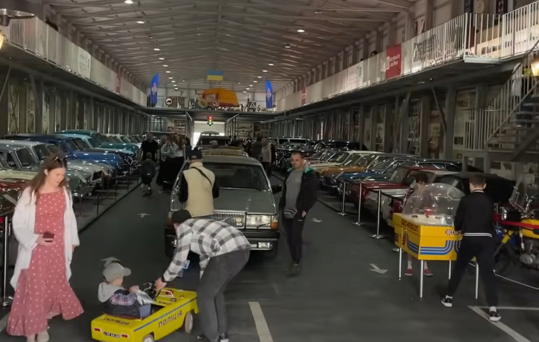 Old Car Land