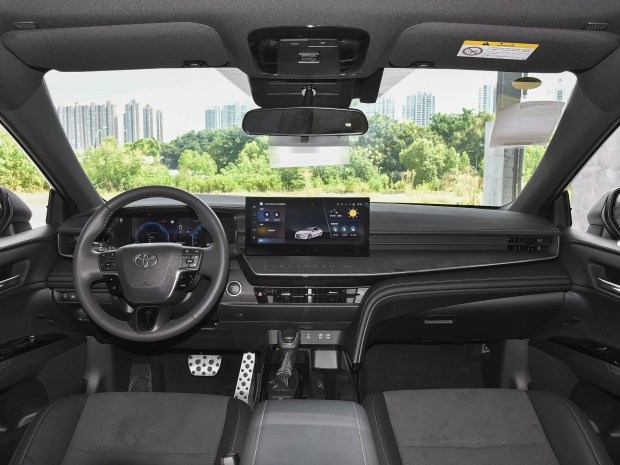 Toyota Camry 2026 Sport Lite Edition