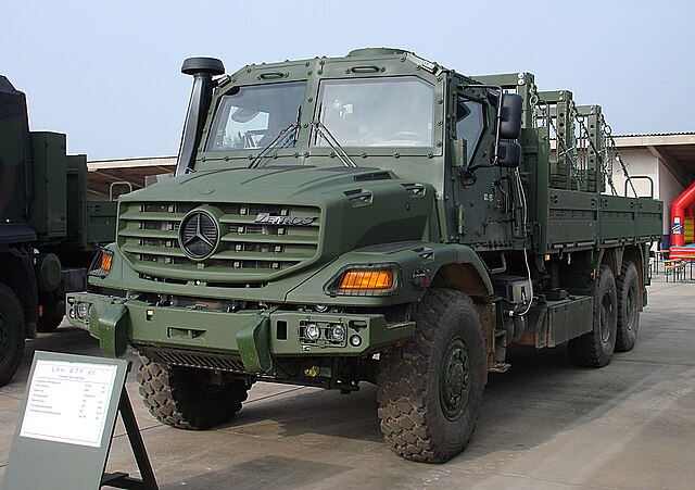 Zetros 2743 (6 × 6)