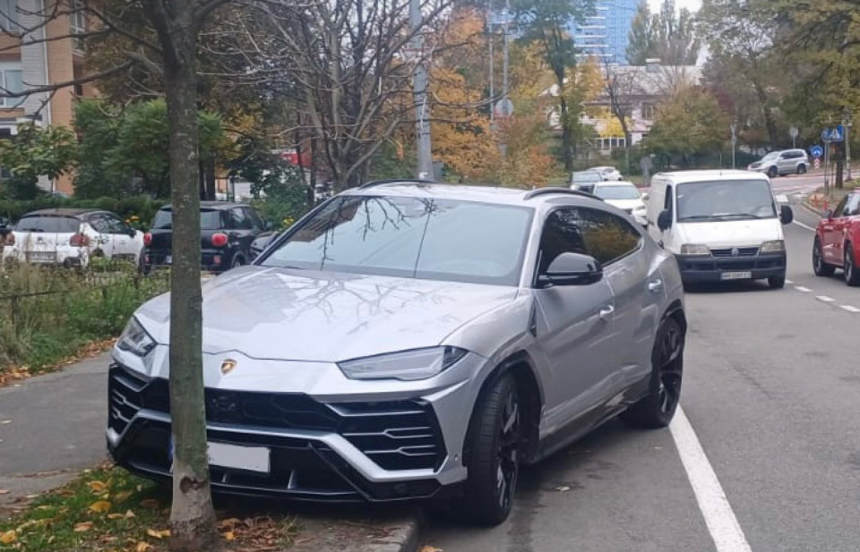 Lamborghini Urus 1 Lamborghini Urus