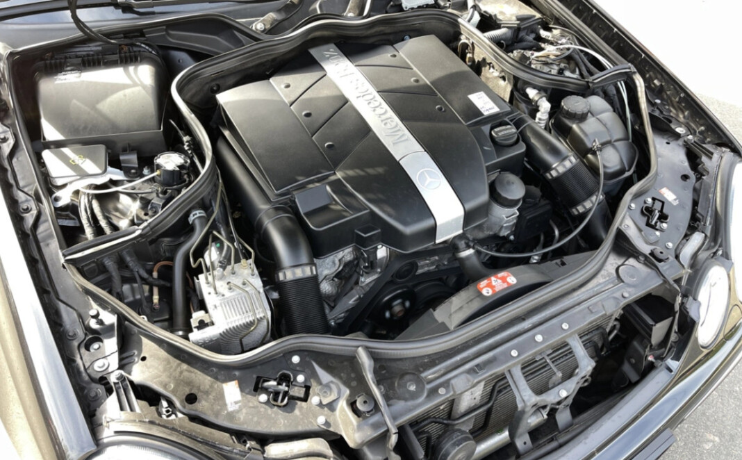 Mercedes-Benz E-Class W211