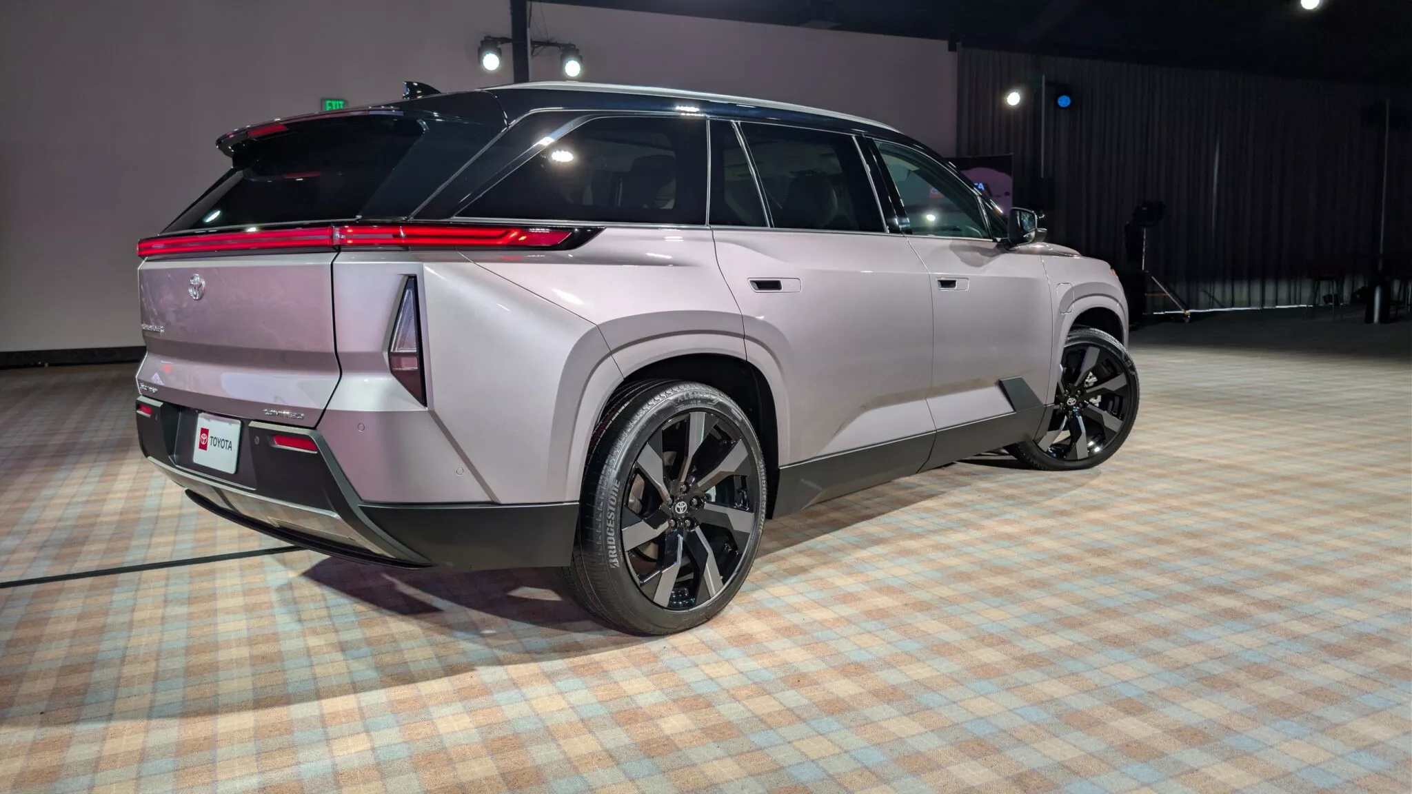 Toyota Highlander 2027