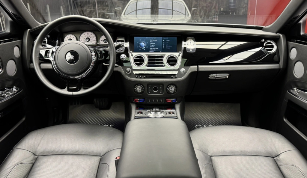 Rolls-Royce Ghost 2010 