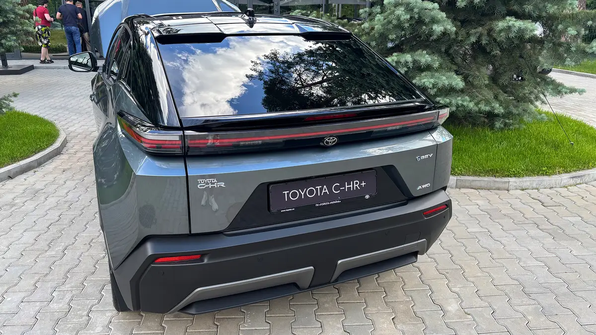 Toyota C-HR+