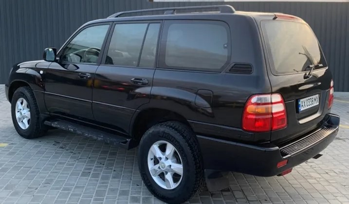 Toyota Land Cruiser 105