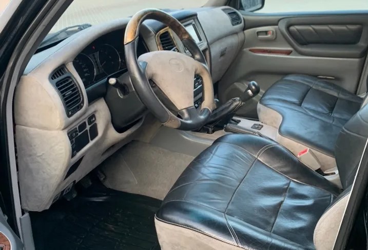 Toyota Land Cruiser 105