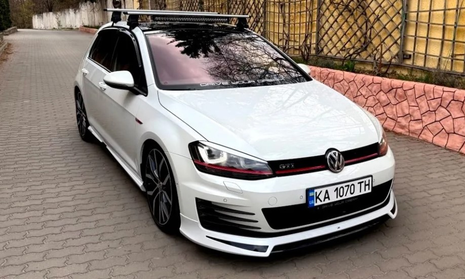 Volkswagen Golf GTI
