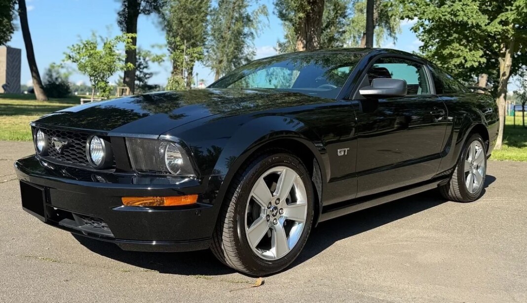 Ford Mustang 2006