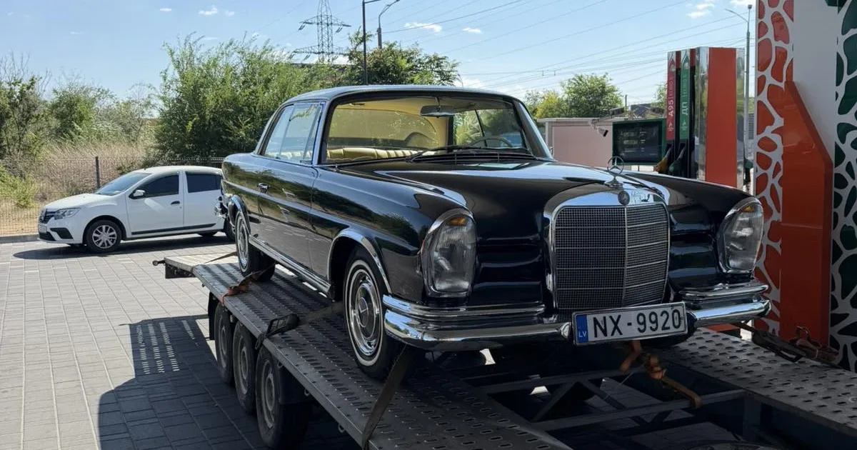 Mercedes-Benz W111