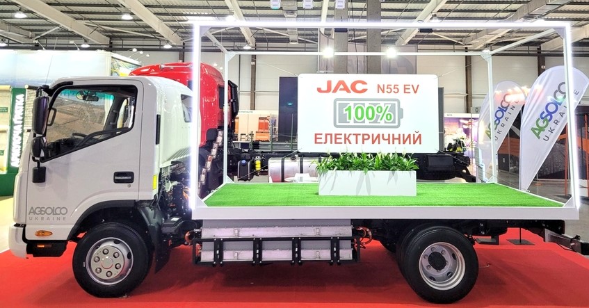 В Украине представили первый электрический грузовик (фото) 1